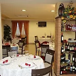 阿祖尔海岸酒店 4* 巴莱斯特拉泰