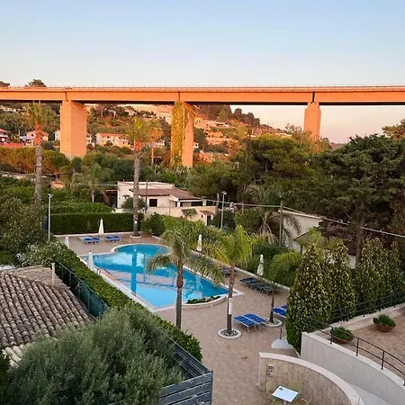 Costa Azul باليستراتي